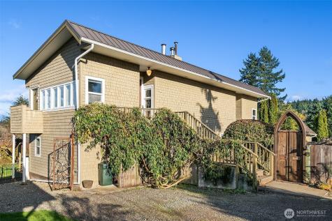 9722 SW Windmill Street Vashon WA 98070