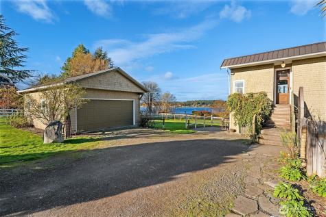 9722 SW Windmill Street Vashon WA 98070