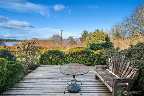 9722 SW Windmill Street Vashon WA 98070