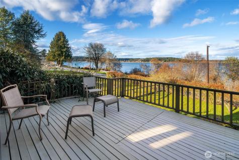9722 SW Windmill Street Vashon WA 98070