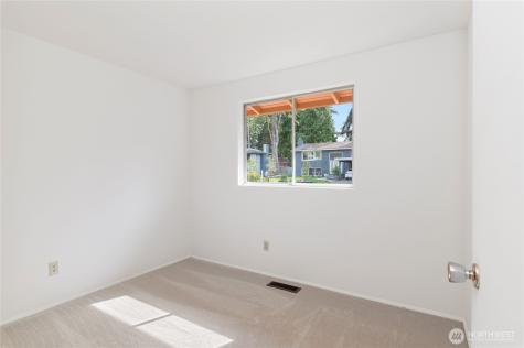 28841 23rd Avenue S Federal Way WA 98003