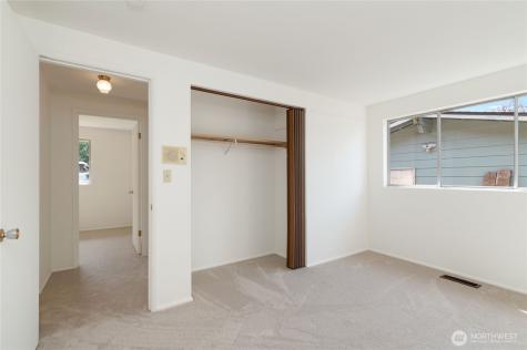 28841 23rd Avenue S Federal Way WA 98003