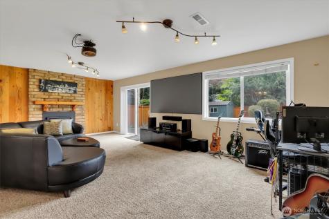 2212 186th Avenue NE Redmond WA 98052