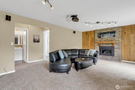 2212 186th Avenue NE Redmond WA 98052