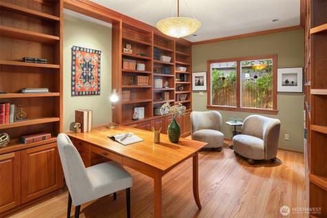 3925 NE Surber Drive Seattle WA 98105