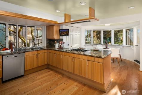 3925 NE Surber Drive Seattle WA 98105