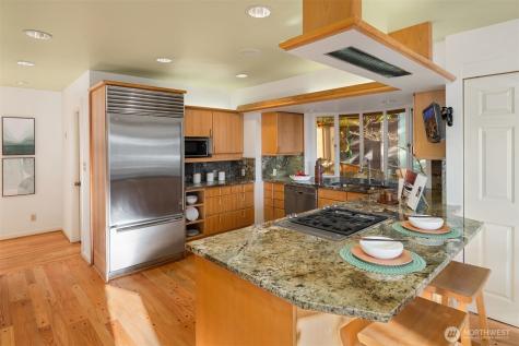 3925 NE Surber Drive Seattle WA 98105