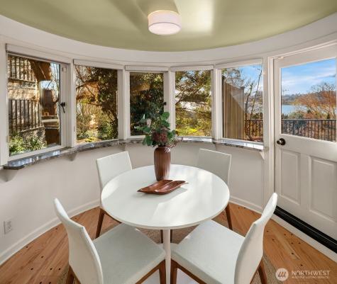 3925 NE Surber Drive Seattle WA 98105