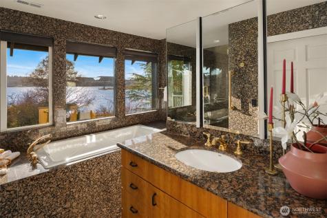 3925 NE Surber Drive Seattle WA 98105