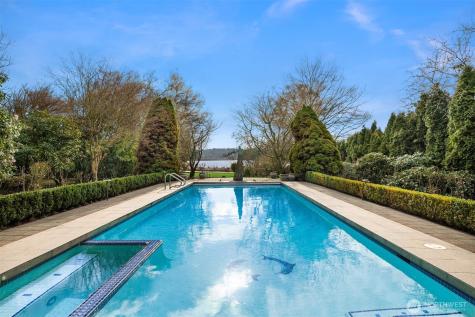 3925 NE Surber Drive Seattle WA 98105