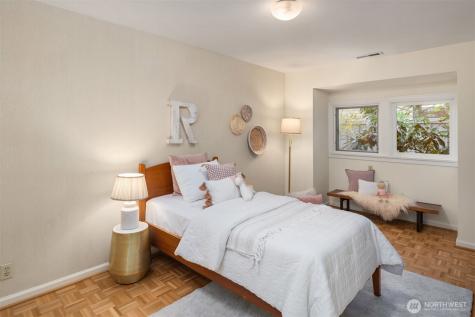 3925 NE Surber Drive Seattle WA 98105