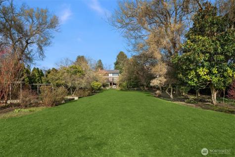 3925 NE Surber Drive Seattle WA 98105