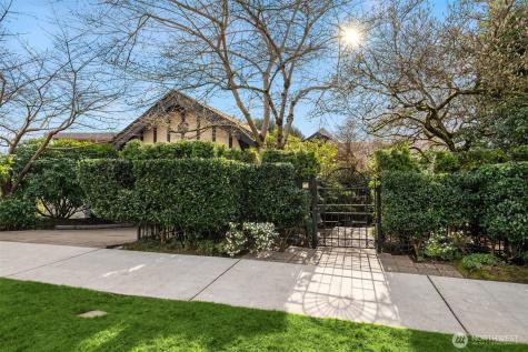 3925 NE Surber Drive Seattle WA 98105