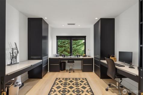 9205 SE Shoreland Drive Bellevue WA 98004