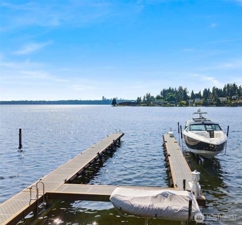 9205 SE Shoreland Drive Bellevue WA 98004