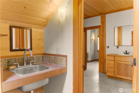 12 Tuckaway Road Twisp WA 98856