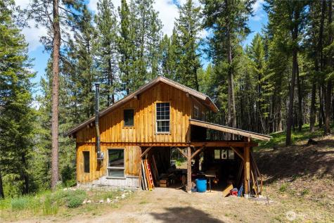 12 Tuckaway Road Twisp WA 98856