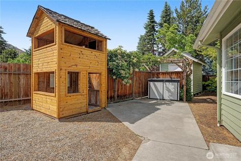 718 Kriewald Court Wenatchee WA 98801