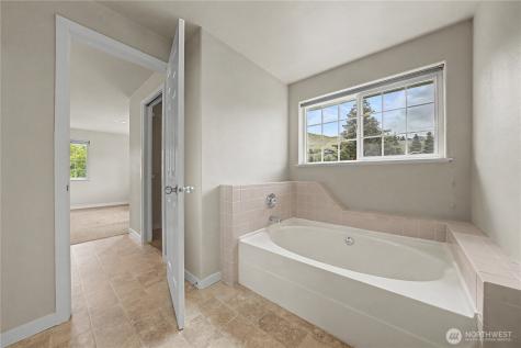718 Kriewald Court Wenatchee WA 98801