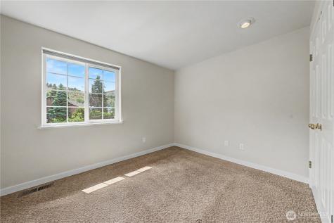718 Kriewald Court Wenatchee WA 98801