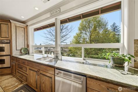 2910 SE 282nd Court Camas WA 98607