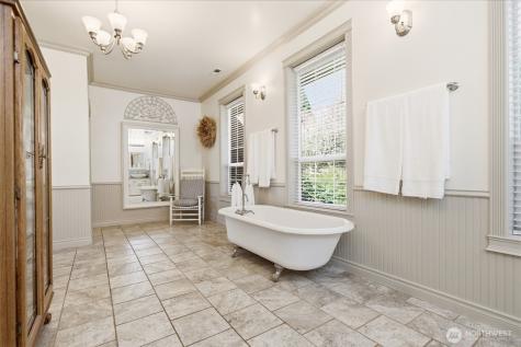 2910 SE 282nd Court Camas WA 98607