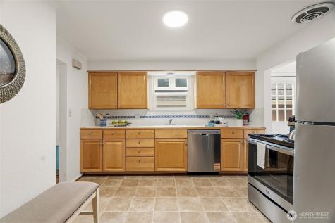 921 N 50th Street Seattle WA 98103