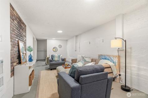 921 N 50th Street Seattle WA 98103