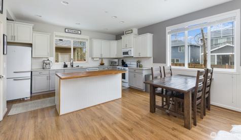 16403 77th Avenue Court E Puyallup WA 98375