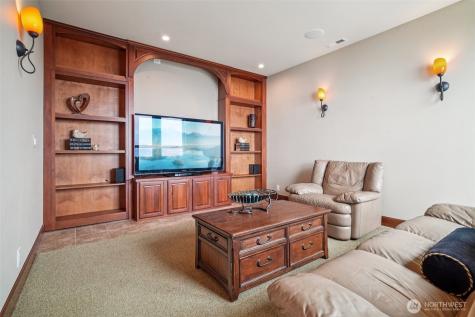 2318 Sunnyside Heights Drive Steilacoom WA 98388