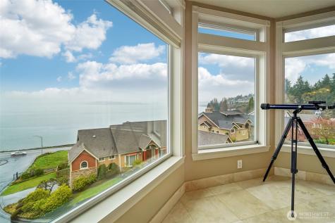 2318 Sunnyside Heights Drive Steilacoom WA 98388