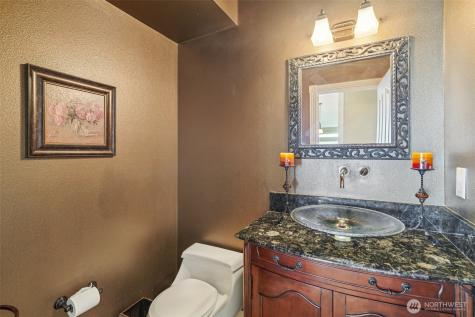 2318 Sunnyside Heights Drive Steilacoom WA 98388