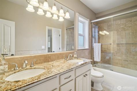 2318 Sunnyside Heights Drive Steilacoom WA 98388