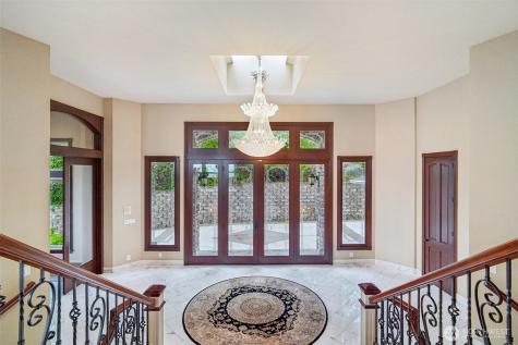 2318 Sunnyside Heights Drive Steilacoom WA 98388