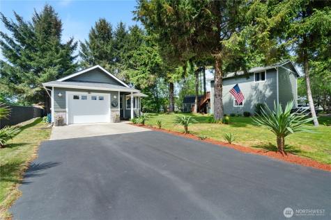 745 Albion Ocean Shores WA 98569