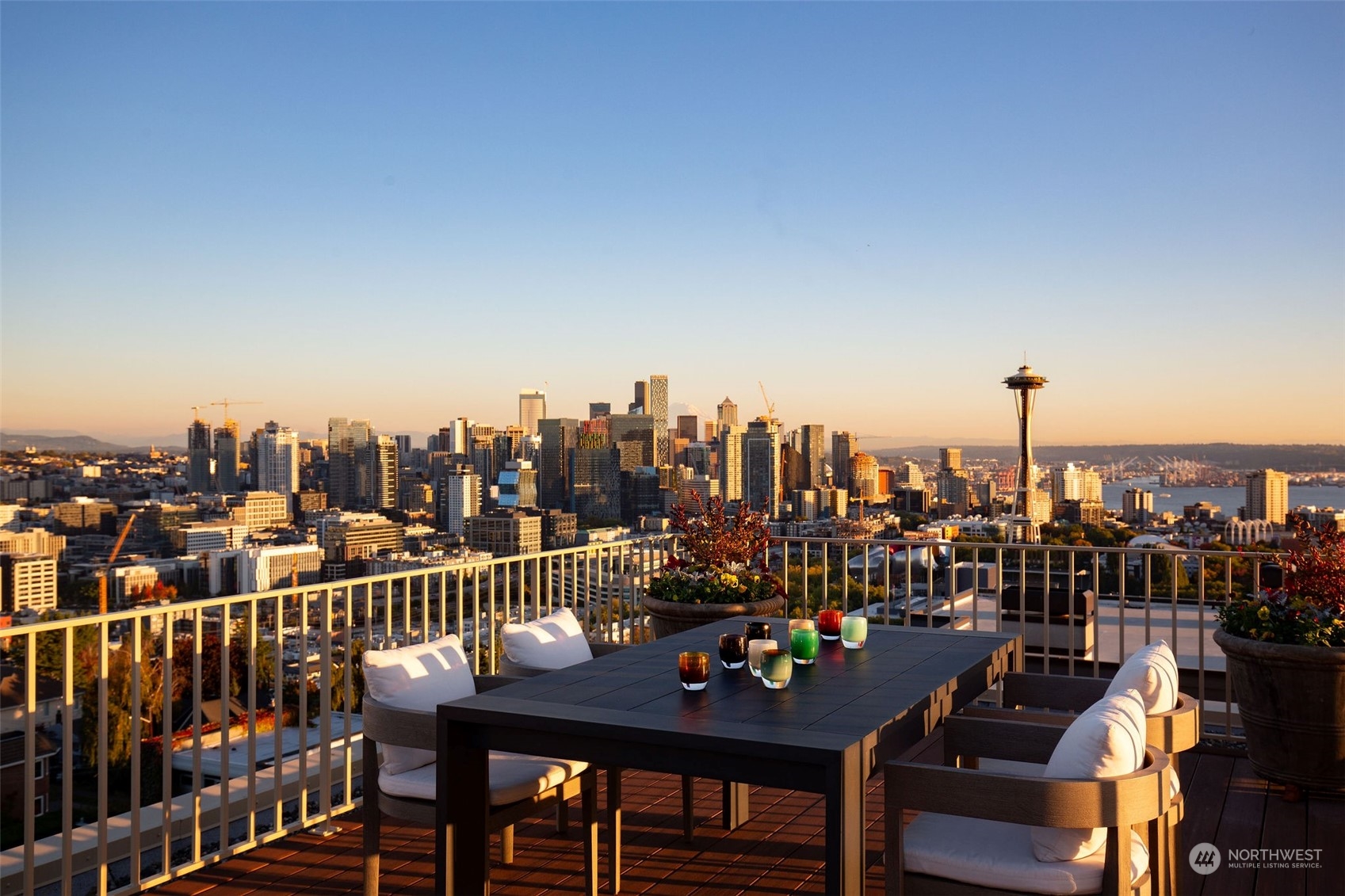 1220 2nd Avenue N Seattle WA 98109