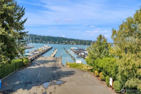 3911 Lake Washington Boulevard SE Bellevue WA 98006