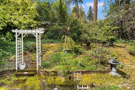 1411 112th Avenue Ne Bellevue WA 98004