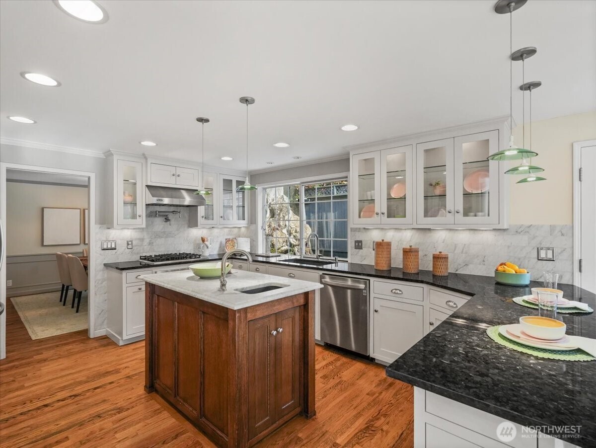 8255 SE 59th Street Mercer Island WA 98040