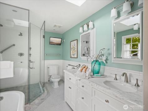 8255 SE 59th Street Mercer Island WA 98040