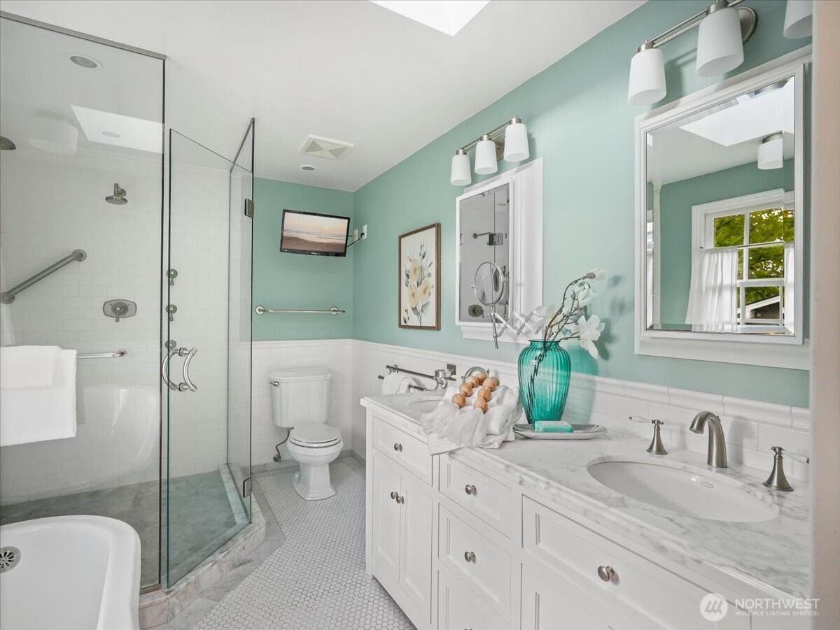 8255 SE 59th Street Mercer Island WA 98040