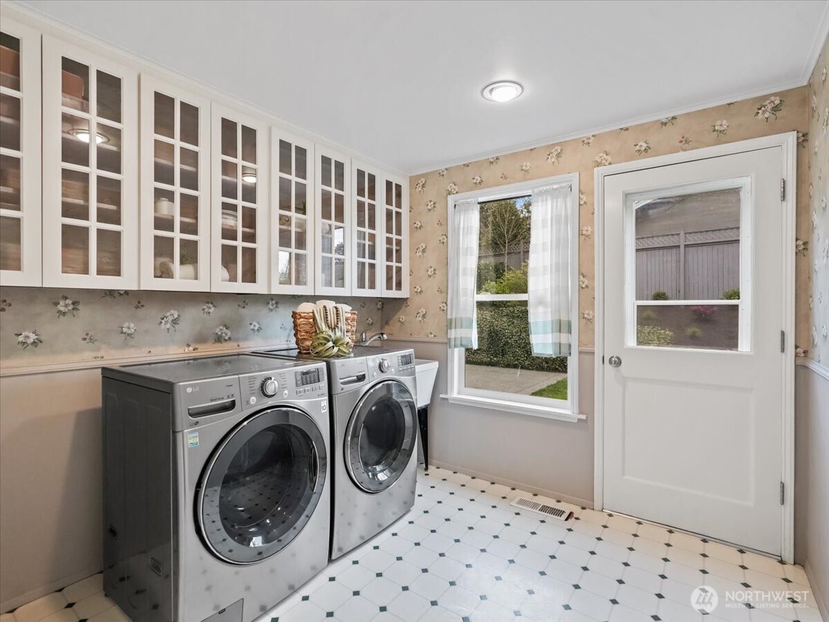 8255 SE 59th Street Mercer Island WA 98040