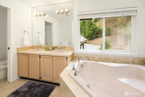9215 Odin Way Bothell WA 98011