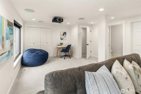 9215 Odin Way Bothell WA 98011