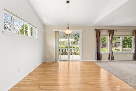 16426 135th Avenue E Puyallup WA 98374