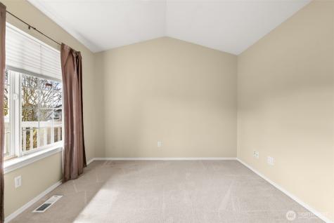 16426 135th Avenue E Puyallup WA 98374