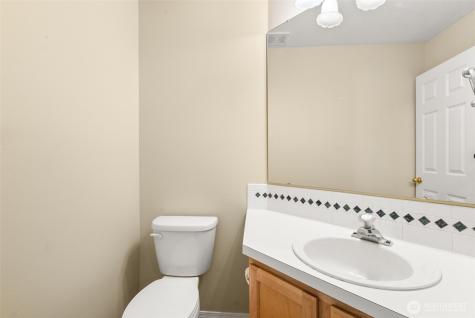 16426 135th Avenue E Puyallup WA 98374