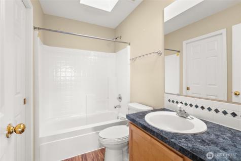 16426 135th Avenue E Puyallup WA 98374