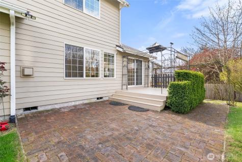 16426 135th Avenue E Puyallup WA 98374