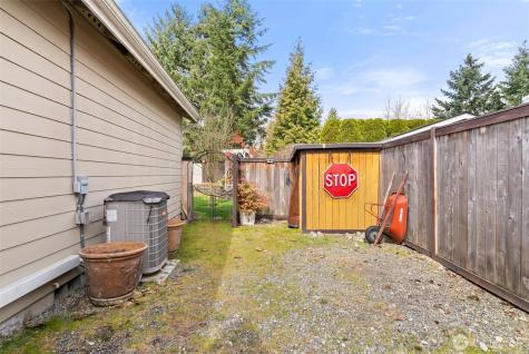 16426 135th Avenue E Puyallup WA 98374